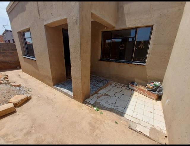 2 BEDROOM PROPERTY TO RENT IN THULANI